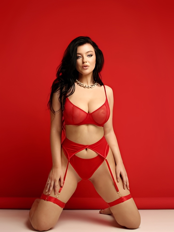 Индивидуалка Роза, доступна для личного знакомства от 10000 руб