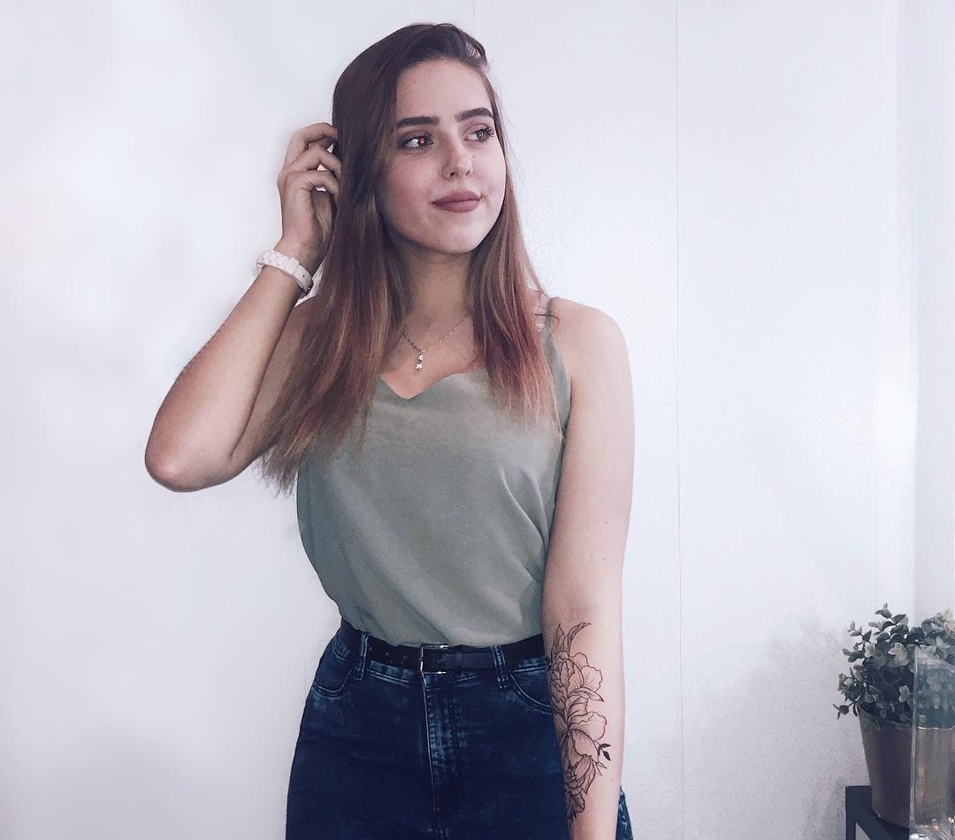 Катя привлекательная девушка из Узловой цена от 3500 руб